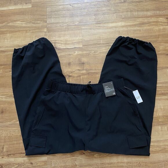 NWT GapFit Women’s L Black Runaround Parachute Cargo Pull-On Baggy Pants Stretch - Picture 3 of 16